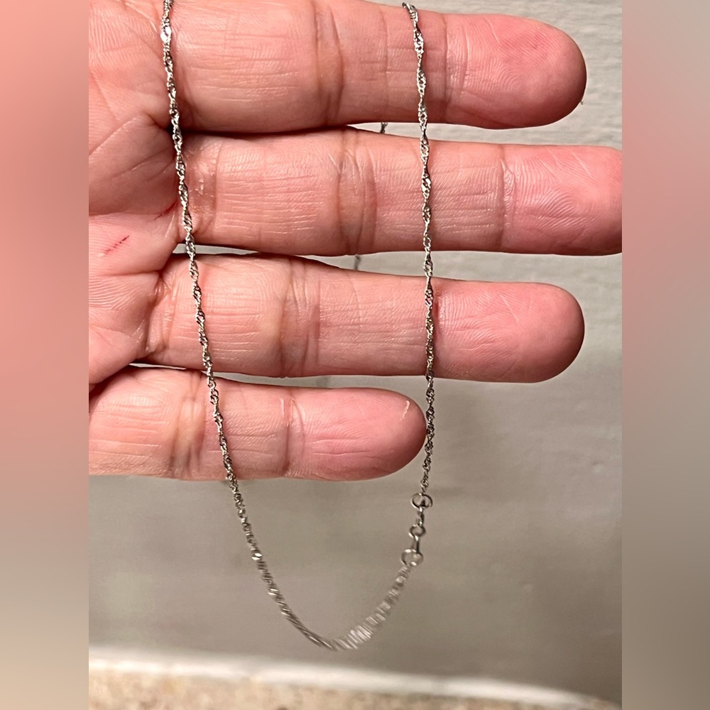 Elegant sterling Silver Chain Necklace